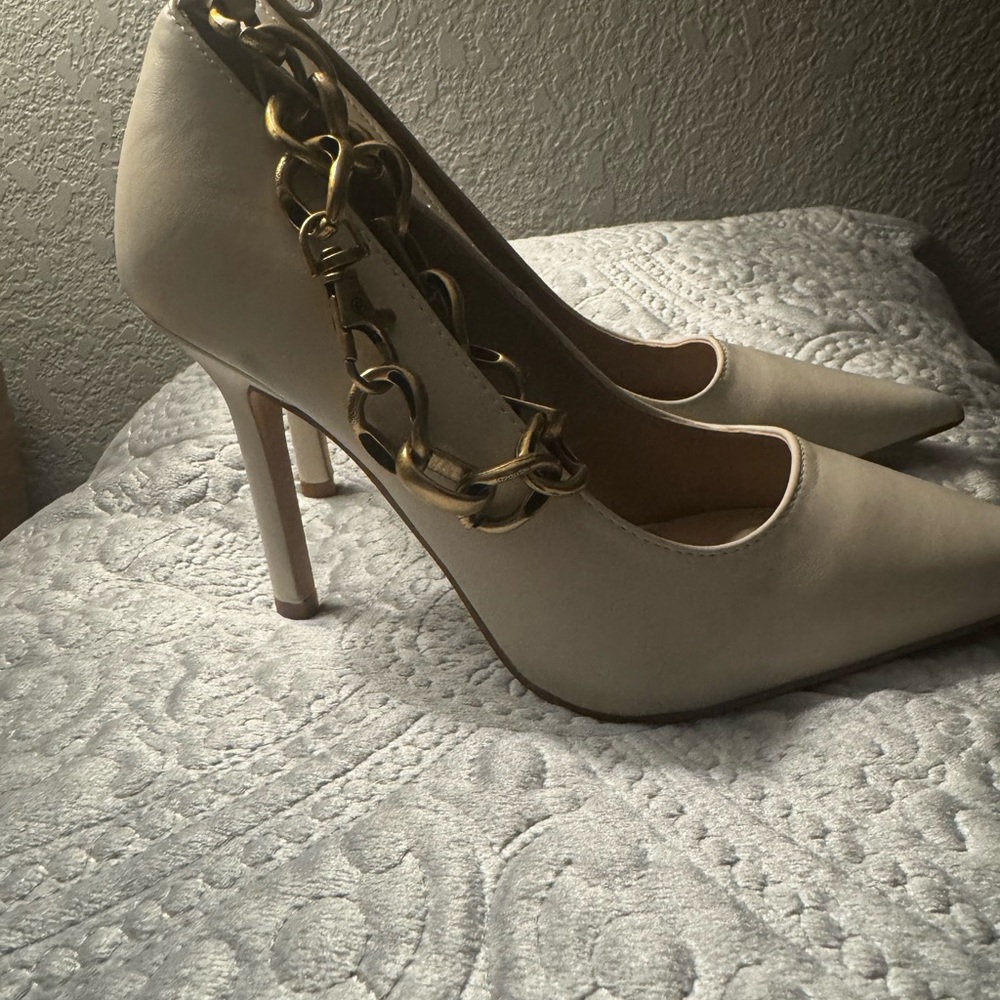 Elegant Cream High Heels with Gold Chain Accent